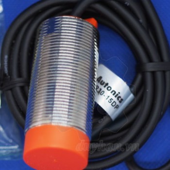 Cảm biến tiệm cận PNP (proximity sensor) CR30-15DP Autonics